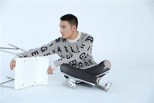 作品《我的故乡是避风港》田一名